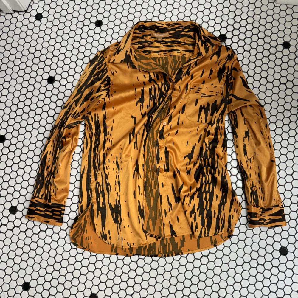 Ellen Tracy button up tiger stripes  top size large